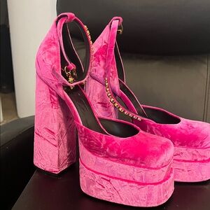 Chic Pink Velvet Platform Heels